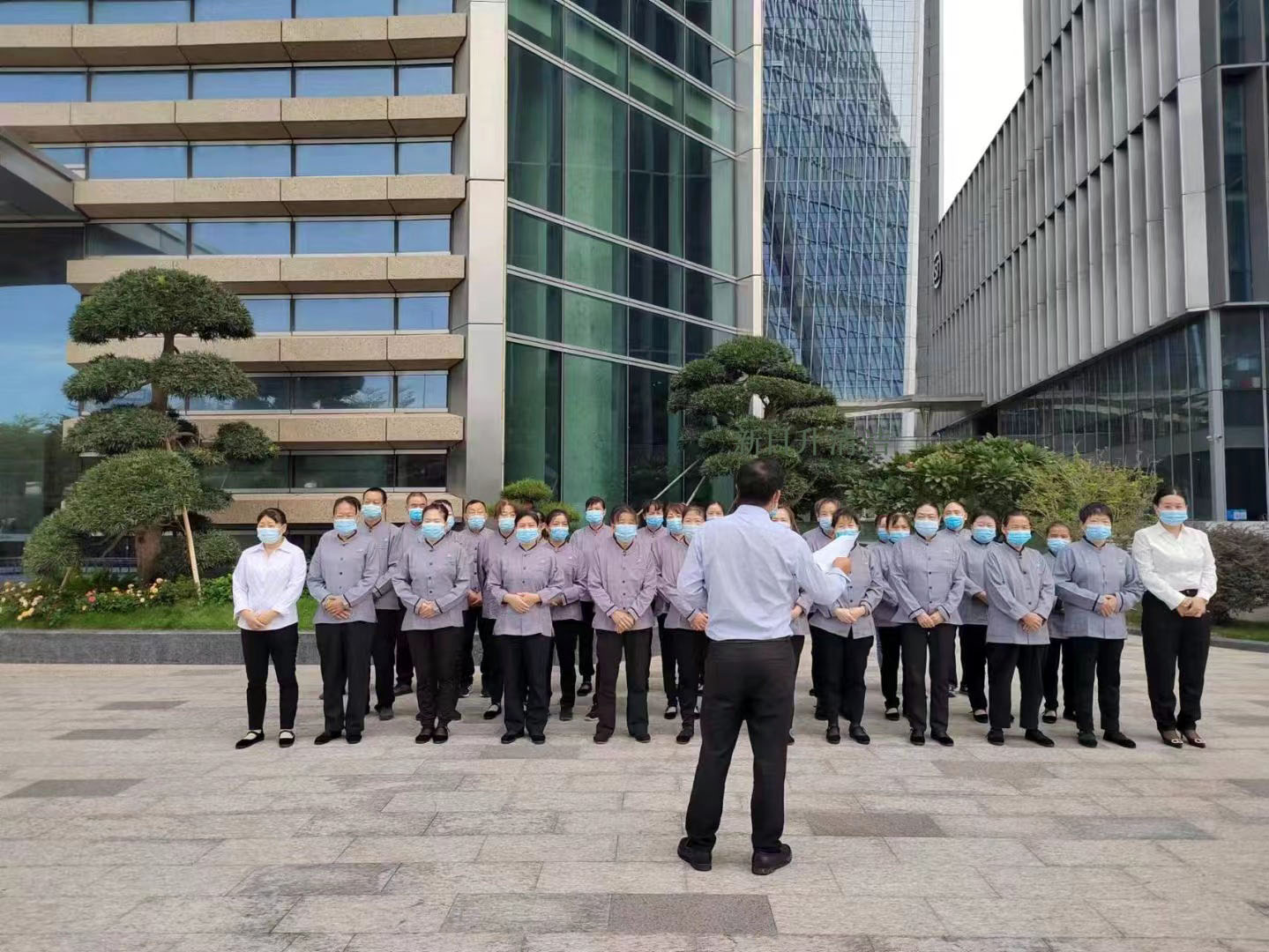 新楼盘为什么要做开荒保洁和精开荒 外墙清洗